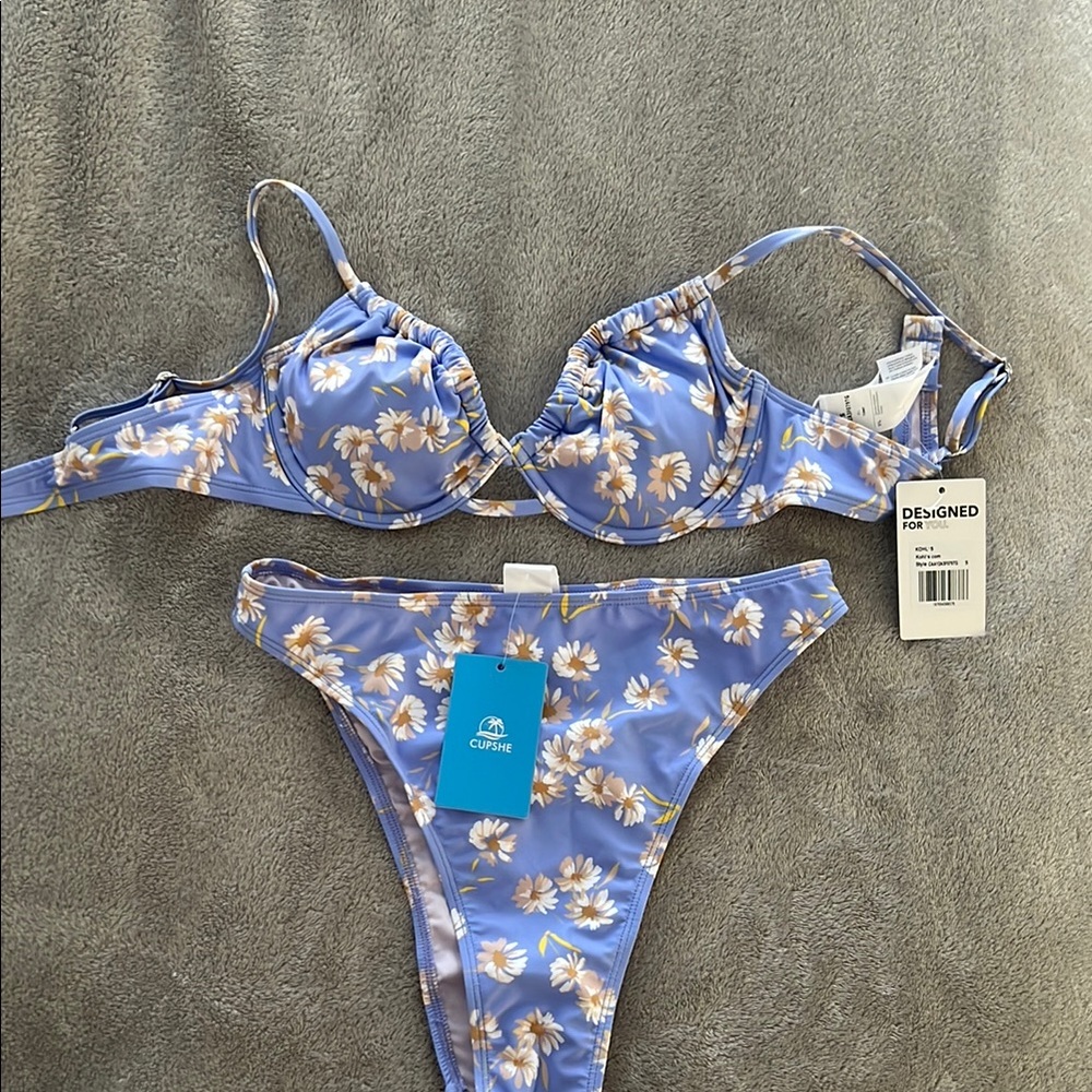 Cupshe Floral Bikini Set in Blue and White